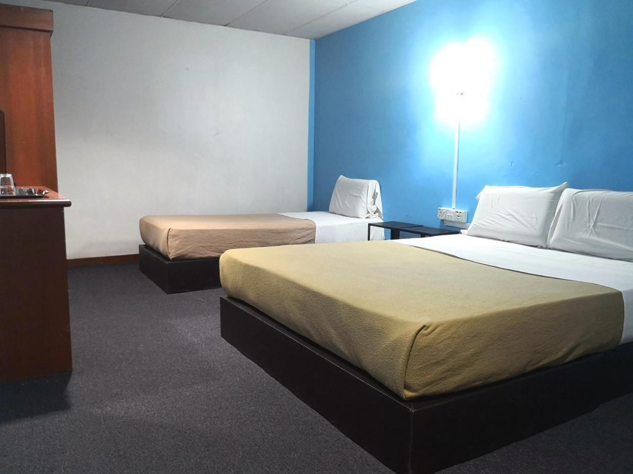 Hotel Seri Kota Satu Kota Tinggi Buitenkant foto